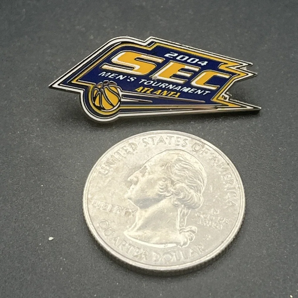 2004 SEC Men's Basketball Tournament Atlanta Georgia‎ Lapel Hat Pin